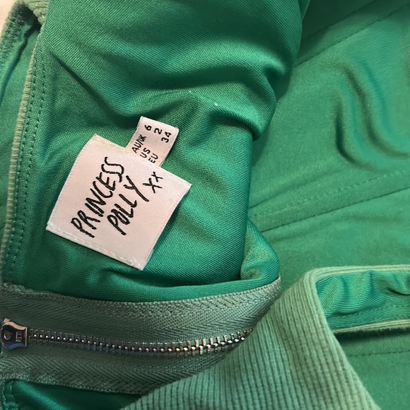 Princess Polly Crop Top - Picture 3 of 3